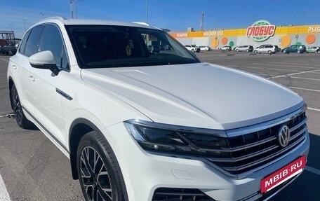 Volkswagen Touareg III, 2019 год, 4 700 000 рублей, 17 фотография