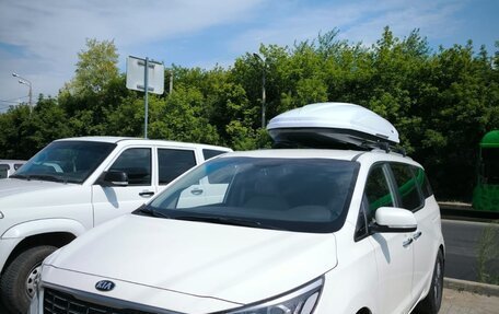 KIA Carnival III, 2019 год, 3 000 000 рублей, 1 фотография