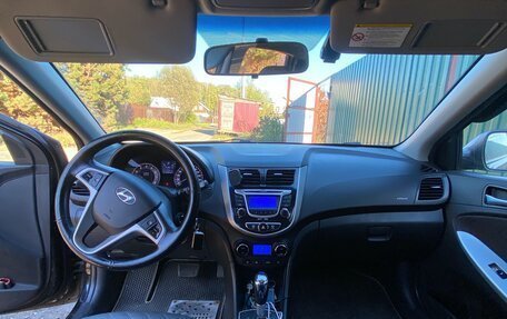 Hyundai Solaris II рестайлинг, 2013 год, 900 000 рублей, 5 фотография
