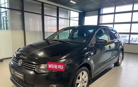 Volkswagen Polo VI (EU Market), 2011 год, 825 000 рублей, 2 фотография