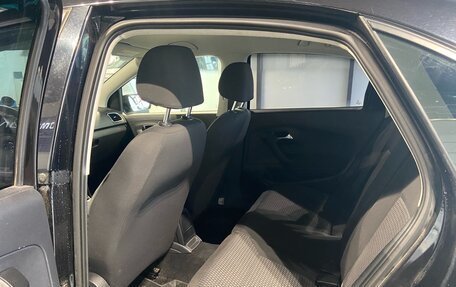 Volkswagen Polo VI (EU Market), 2011 год, 825 000 рублей, 13 фотография