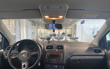 Volkswagen Polo VI (EU Market), 2011 год, 825 000 рублей, 21 фотография