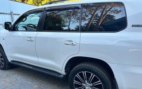Toyota Land Cruiser 200, 2010 год, 3 250 000 рублей, 5 фотография