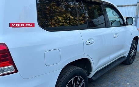 Toyota Land Cruiser 200, 2010 год, 3 250 000 рублей, 3 фотография
