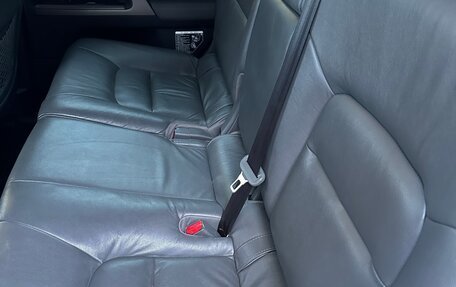 Toyota Land Cruiser 200, 2010 год, 3 250 000 рублей, 10 фотография