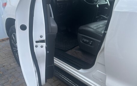 Toyota Land Cruiser 200, 2010 год, 3 250 000 рублей, 24 фотография