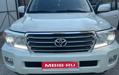 Toyota Land Cruiser 200, 2010 год, 3 250 000 рублей, 20 фотография