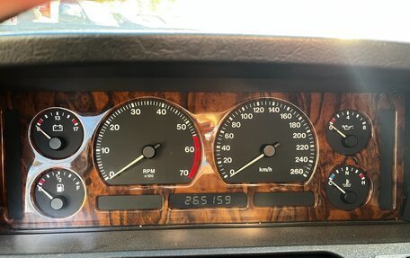 Jaguar XJ III (X350), 1993 год, 1 200 000 рублей, 10 фотография