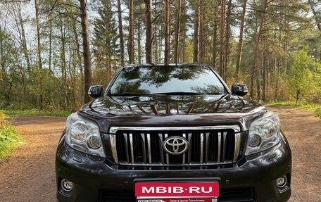 Toyota Land Cruiser Prado 150 рестайлинг 2, 2013 год, 2 900 000 рублей, 8 фотография