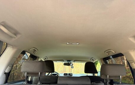 Toyota Land Cruiser Prado 150 рестайлинг 2, 2013 год, 2 900 000 рублей, 26 фотография
