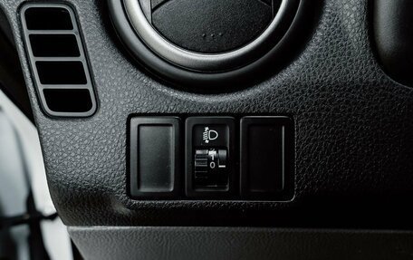 Suzuki SX4 II рестайлинг, 2013 год, 1 000 000 рублей, 17 фотография