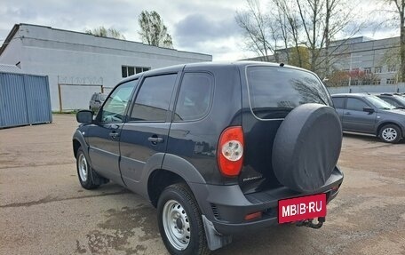 Chevrolet Niva I рестайлинг, 2018 год, 639 000 рублей, 8 фотография
