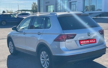 Volkswagen Tiguan II, 2017 год, 2 050 000 рублей, 6 фотография