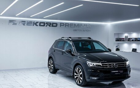 Volkswagen Tiguan II, 2020 год, 3 200 000 рублей, 2 фотография