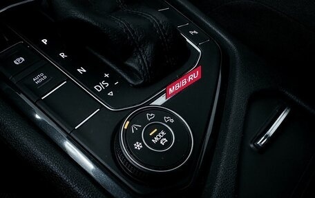 Volkswagen Tiguan II, 2020 год, 3 200 000 рублей, 18 фотография