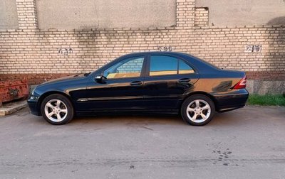 Mercedes-Benz C-Класс, 2005 год, 850 000 рублей, 1 фотография