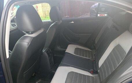 Volkswagen Jetta VI, 2011 год, 780 000 рублей, 7 фотография