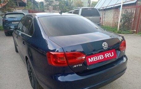 Volkswagen Jetta VI, 2011 год, 780 000 рублей, 5 фотография