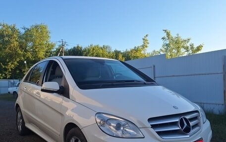 Mercedes-Benz B-Класс, 2011 год, 680 000 рублей, 1 фотография