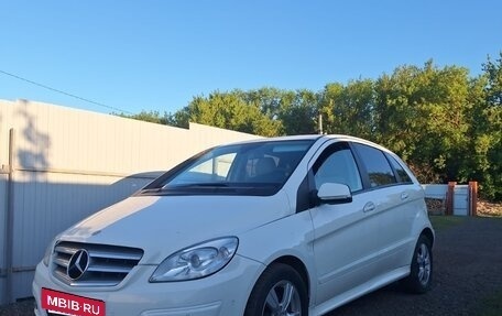 Mercedes-Benz B-Класс, 2011 год, 680 000 рублей, 2 фотография