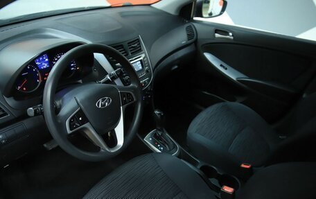 Hyundai Solaris II рестайлинг, 2014 год, 950 000 рублей, 10 фотография