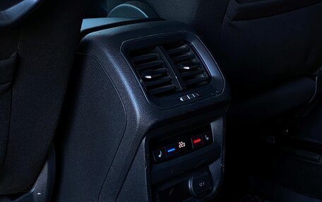 Volkswagen Tiguan II, 2017 год, 1 994 800 рублей, 9 фотография