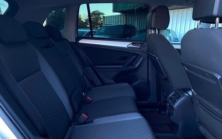 Volkswagen Tiguan II, 2017 год, 1 994 800 рублей, 10 фотография