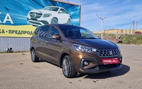 Suzuki Ertiga II, 2023 год, 2 200 000 рублей, 2 фотография