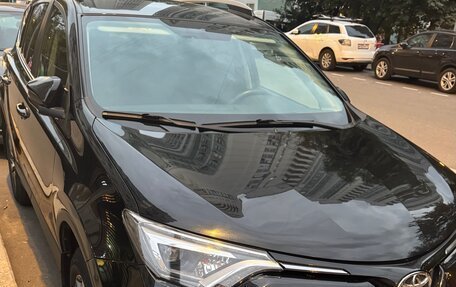 Toyota RAV4, 2018 год, 2 500 000 рублей, 10 фотография