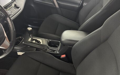 Toyota RAV4, 2018 год, 2 500 000 рублей, 20 фотография