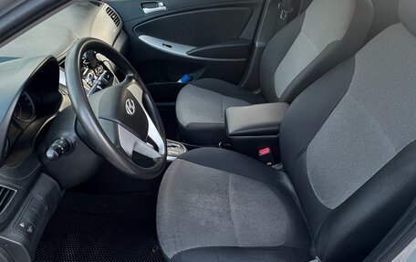 Hyundai Solaris II рестайлинг, 2012 год, 600 000 рублей, 7 фотография