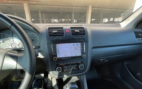 Volkswagen Golf V, 2005 год, 650 000 рублей, 11 фотография