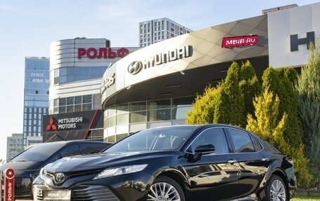 Toyota Camry, 2018 год, 2 348 000 рублей, 1 фотография