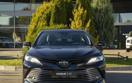 Toyota Camry, 2018 год, 2 348 000 рублей, 2 фотография