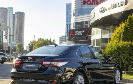 Toyota Camry, 2018 год, 2 348 000 рублей, 5 фотография