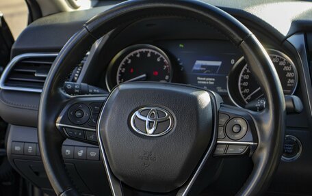 Toyota Camry, 2018 год, 2 348 000 рублей, 15 фотография