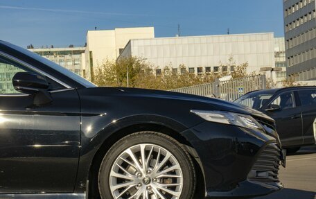 Toyota Camry, 2018 год, 2 348 000 рублей, 29 фотография