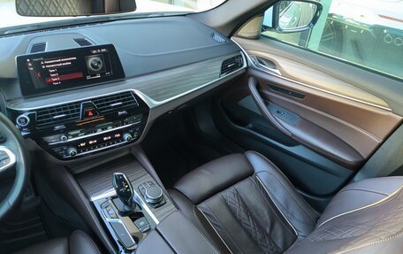 BMW 5 серия, 2017 год, 3 790 000 рублей, 18 фотография