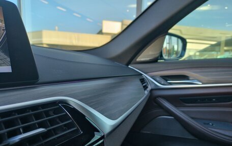 BMW 5 серия, 2017 год, 3 790 000 рублей, 25 фотография