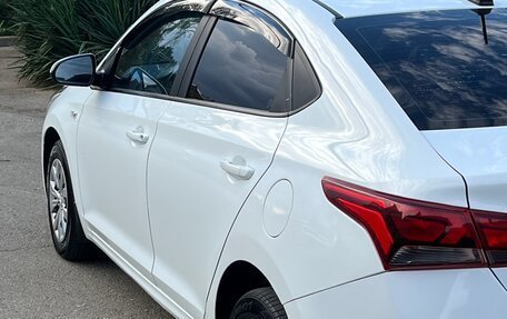Hyundai Solaris II рестайлинг, 2018 год, 875 000 рублей, 19 фотография