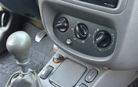 Renault Clio III, 2002 год, 155 000 рублей, 16 фотография