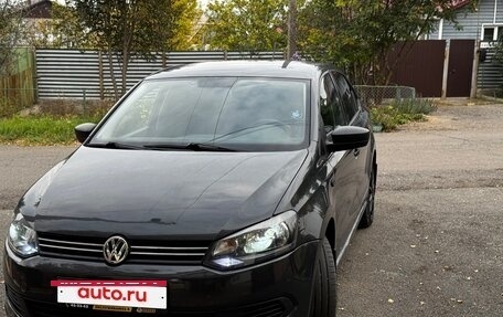 Volkswagen Polo VI (EU Market), 2013 год, 750 000 рублей, 2 фотография