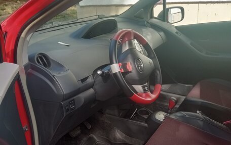 Toyota Yaris III рестайлинг, 2008 год, 750 000 рублей, 14 фотография