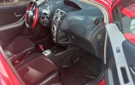 Toyota Yaris III рестайлинг, 2008 год, 750 000 рублей, 21 фотография