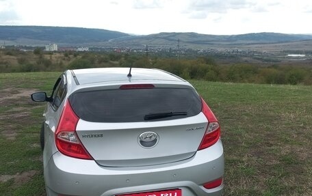 Hyundai Solaris II рестайлинг, 2013 год, 850 000 рублей, 10 фотография