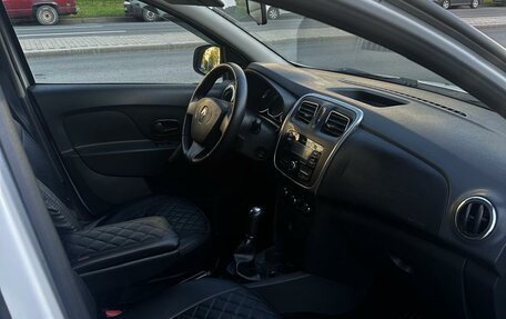 Renault Logan II, 2017 год, 360 000 рублей, 8 фотография