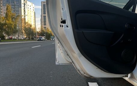 Renault Logan II, 2017 год, 360 000 рублей, 14 фотография