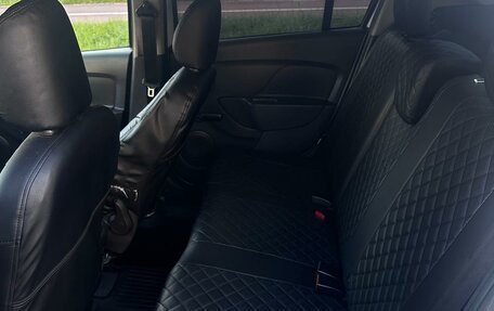 Renault Logan II, 2017 год, 360 000 рублей, 12 фотография