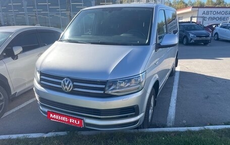 Volkswagen Caravelle T6 рестайлинг, 2016 год, 3 500 000 рублей, 2 фотография