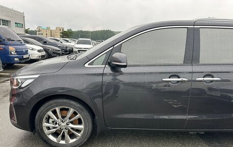KIA Carnival III, 2020 год, 2 850 000 рублей, 5 фотография